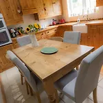 Belle Vue, 5 Bedroom House فندق 4*
