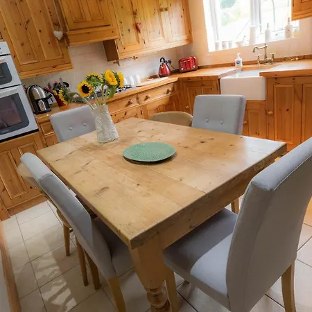 Belle Vue, 5 Bedroom House Holiday home *