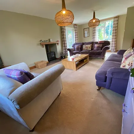 Belle Vue, 5 Bedroom House Ξενοδοχείο 4*